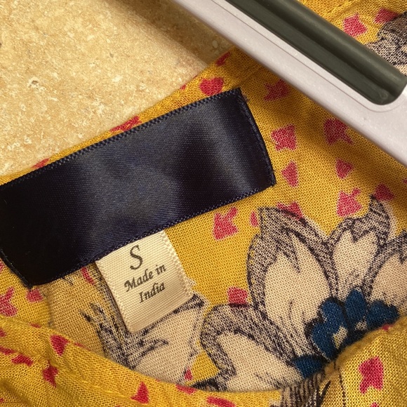 Small yellow summer baby doll style top for women - Picture 4 of 7